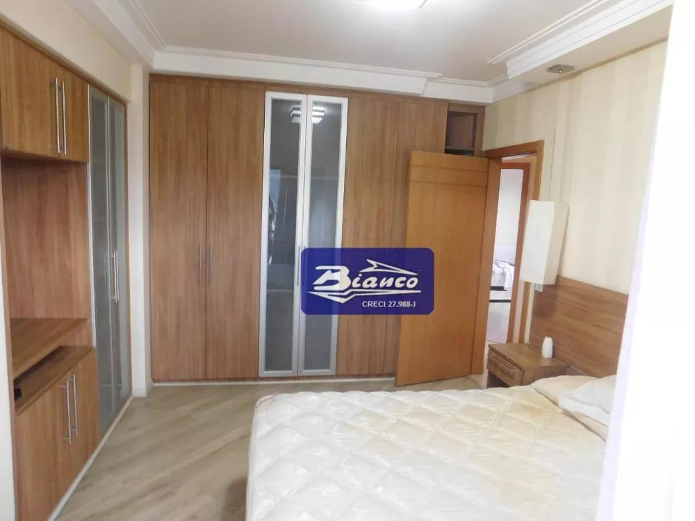 Apartamento à venda com 3 quartos, 150m² - Foto 1