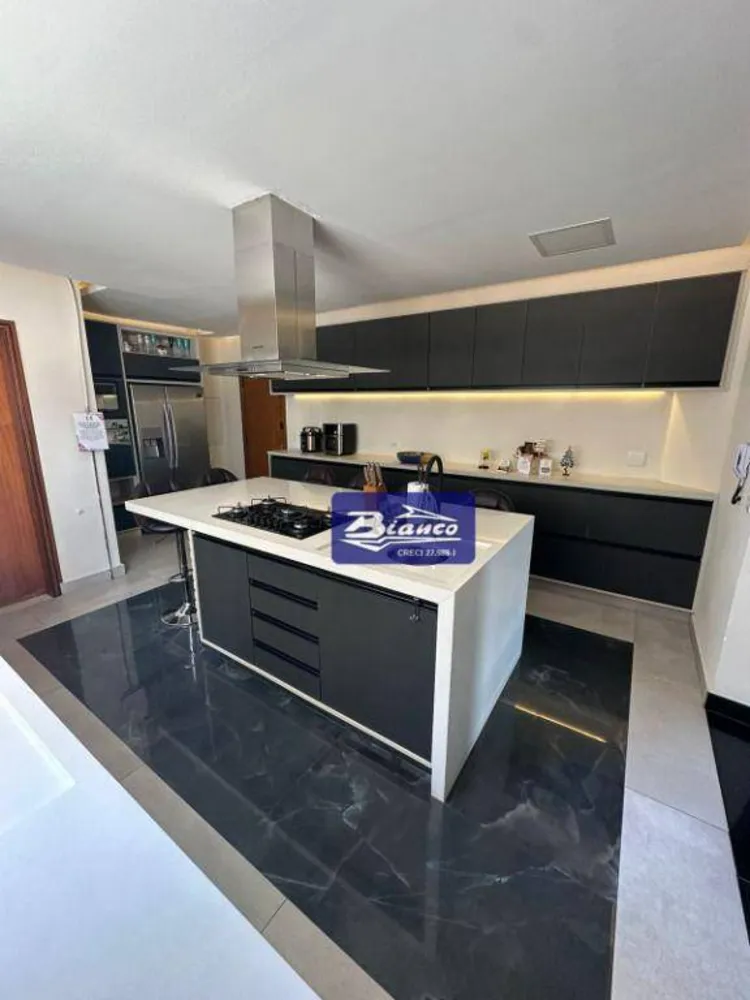 Apartamento, 3 quartos, 170 m² - Foto 3