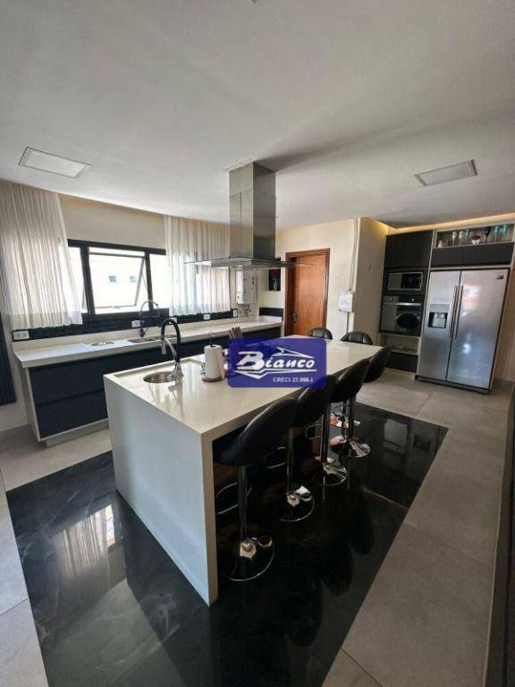 Apartamento à venda com 3 quartos, 170m² - Foto 2