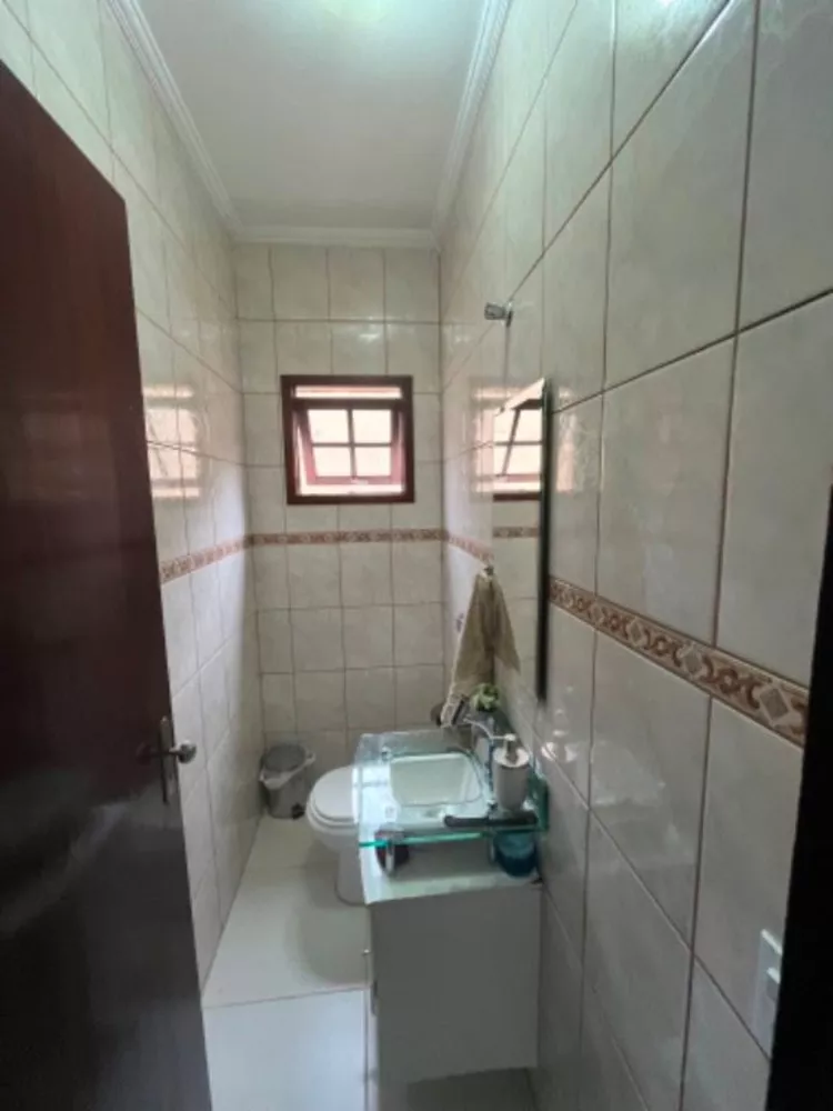 Sobrado à venda com 3 quartos, 200m² - Foto 2