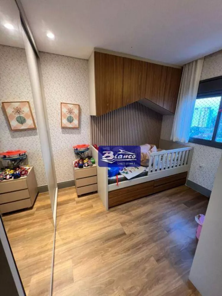 Apartamento à venda com 3 quartos, 159m² - Foto 2