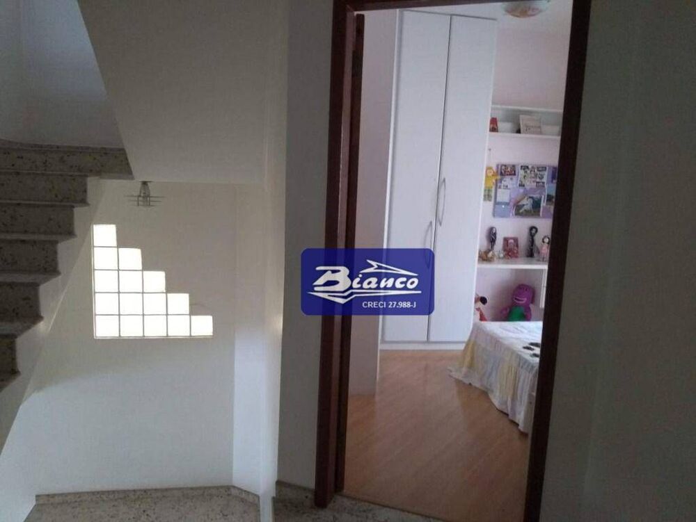 Sobrado, 3 quartos, 305 m² - Foto 1