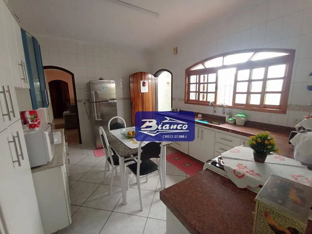 Casa, 3 quartos, 197 m² - Foto 6