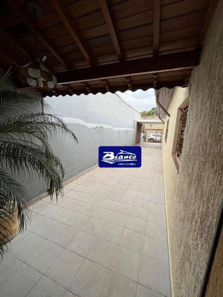 Casa, 3 quartos, 240 m² - Foto 1