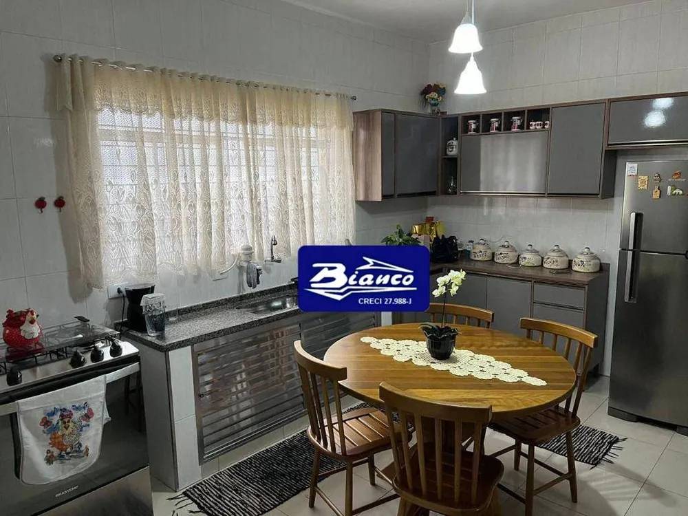 Casa, 3 quartos, 240 m² - Foto 8
