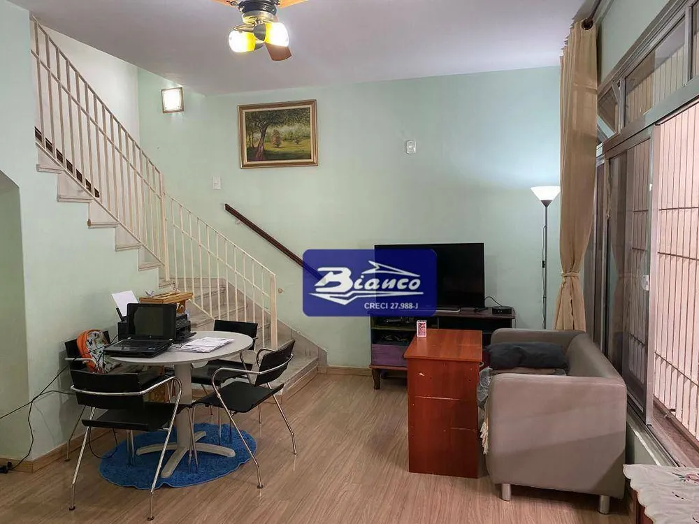 Sobrado, 3 quartos, 299 m² - Foto 1