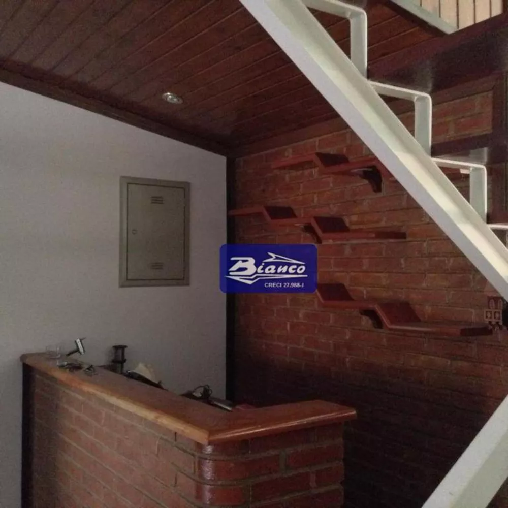 Casa à venda com 3 quartos, 200m² - Foto 2