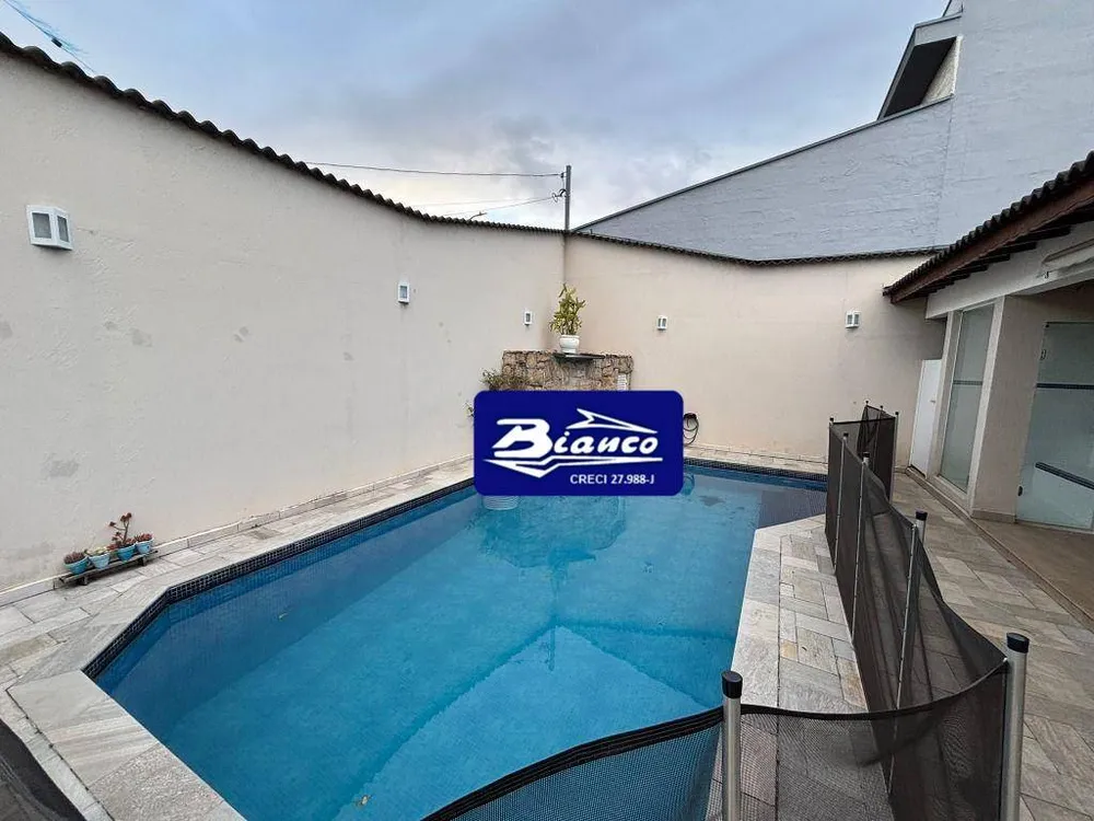 Sobrado, 4 quartos, 427 m² - Foto 1