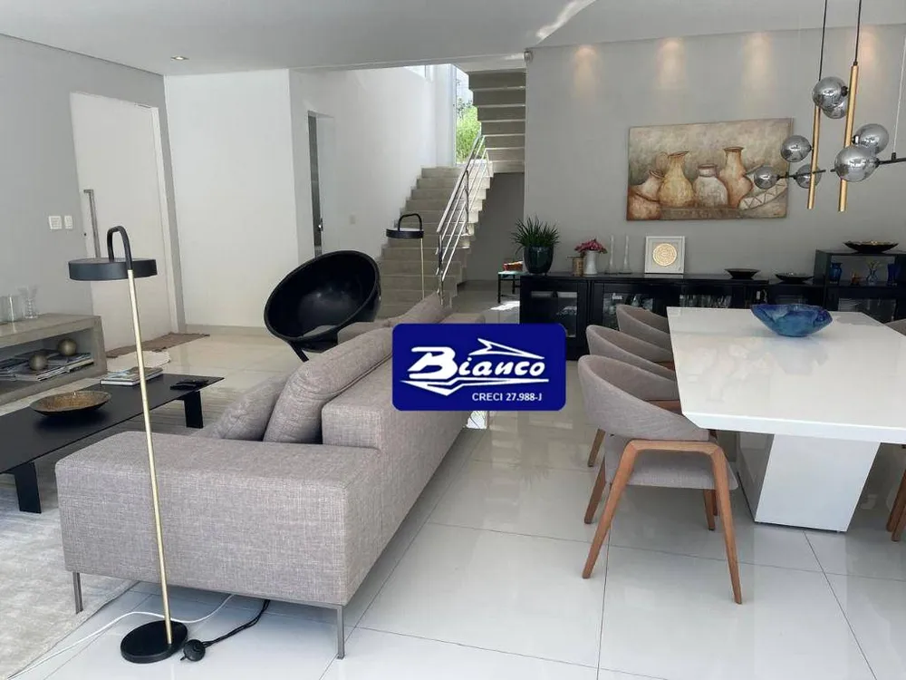 Sobrado, 3 quartos, 258 m² - Foto 1