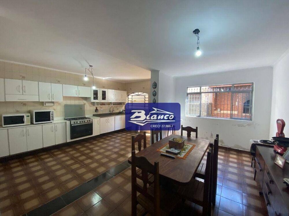Sobrado, 3 quartos, 280 m² - Foto 2