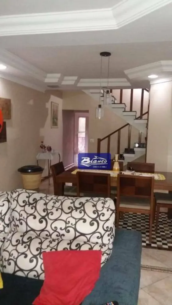 Sobrado, 3 quartos, 247 m² - Foto 1