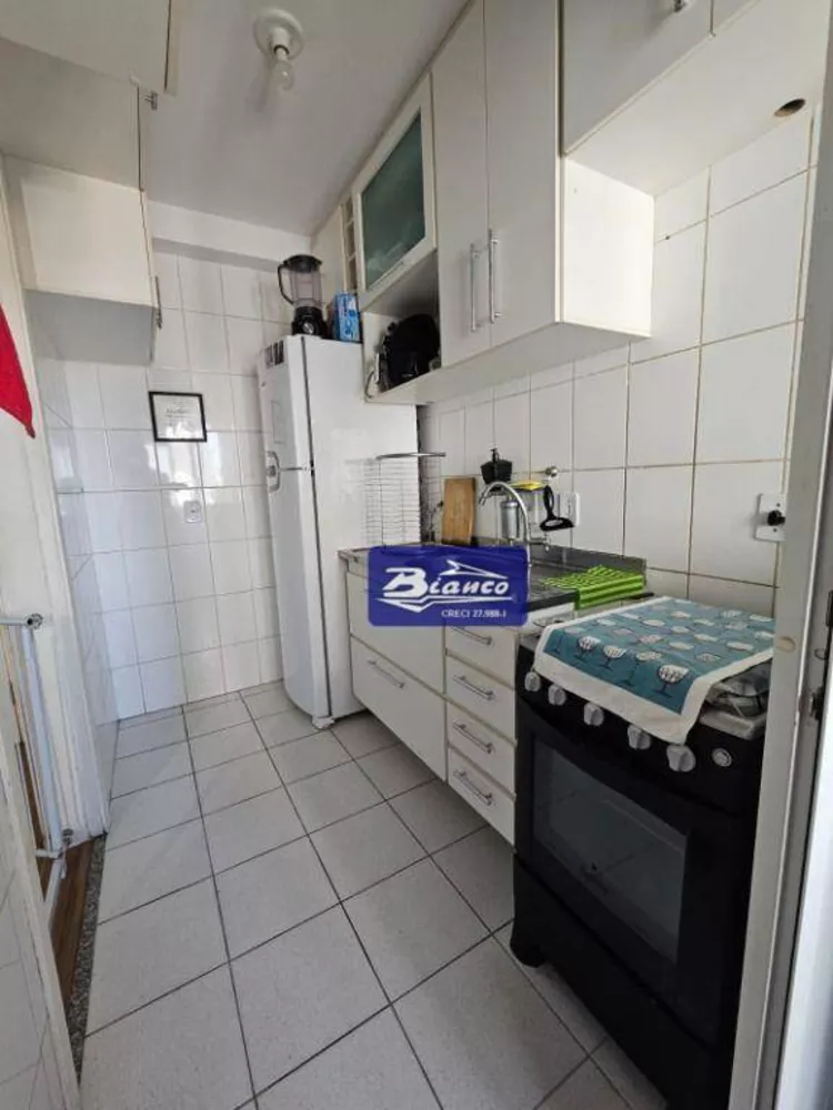 Apartamento à venda com 2 quartos, 47m² - Foto 2