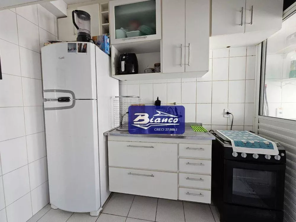 Apartamento à venda com 2 quartos, 47m² - Foto 4