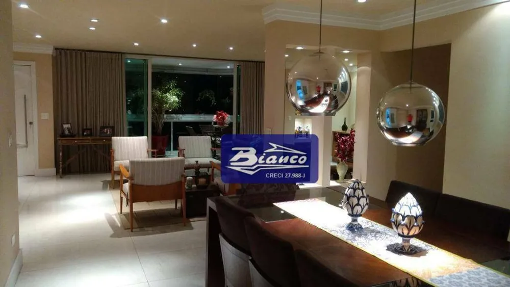 Apartamento, 4 quartos, 250 m² - Foto 1