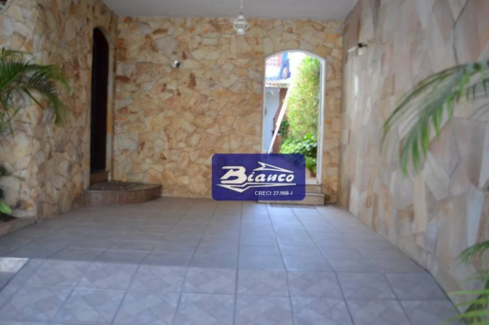 Casa, 3 quartos, 214 m² - Foto 2