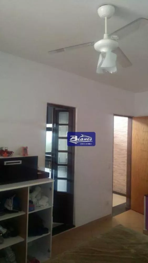 Sobrado à venda com 3 quartos, 300m² - Foto 11