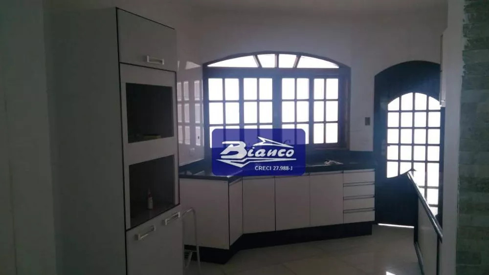 Sobrado à venda com 3 quartos, 300m² - Foto 15