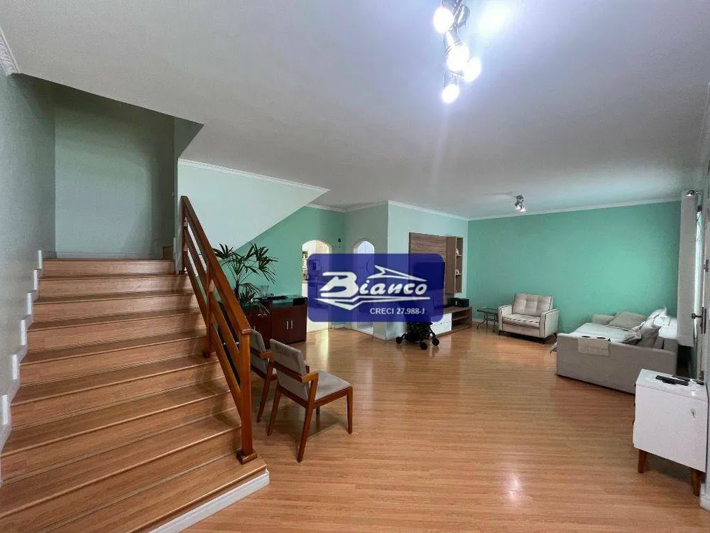 Sobrado, 4 quartos, 309 m² - Foto 1
