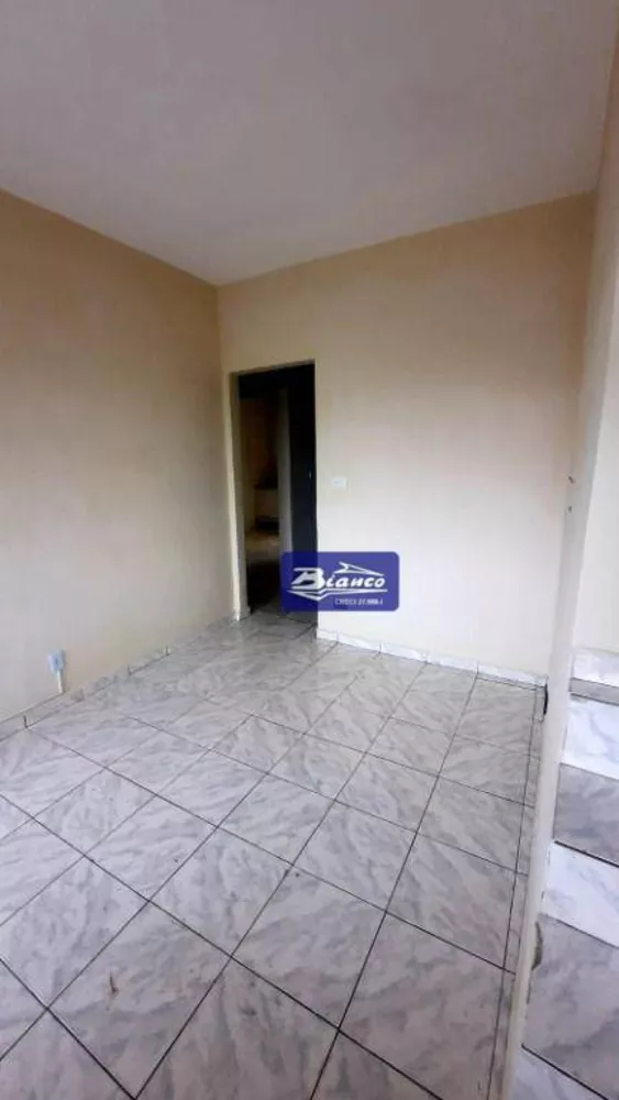 Casa para alugar com 2 quartos, 70m² - Foto 2