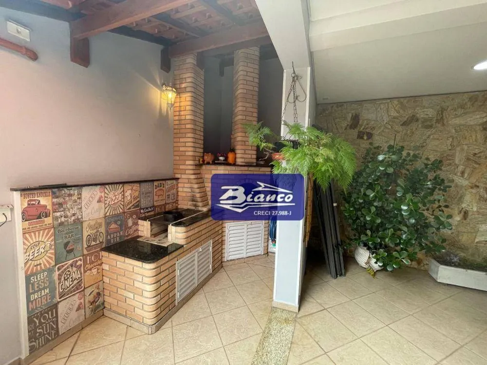 Casa, 3 quartos, 250 m² - Foto 2