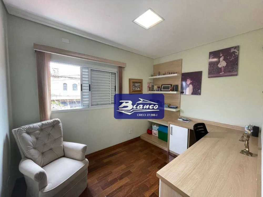 Casa, 3 quartos, 250 m² - Foto 1
