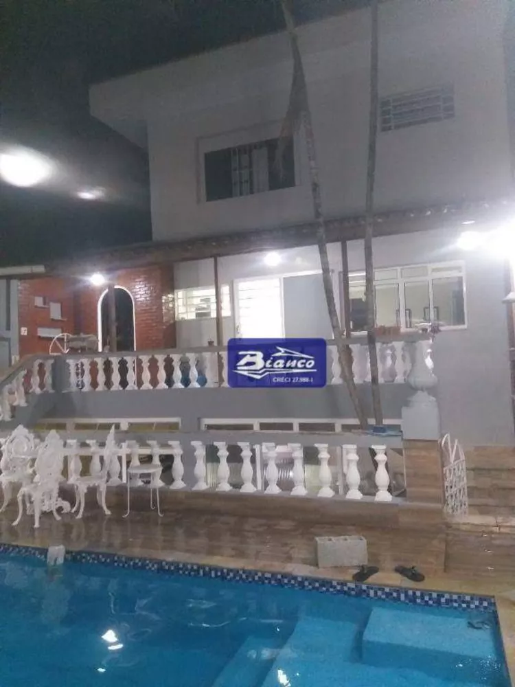 Sobrado à venda com 2 quartos, 315m² - Foto 2