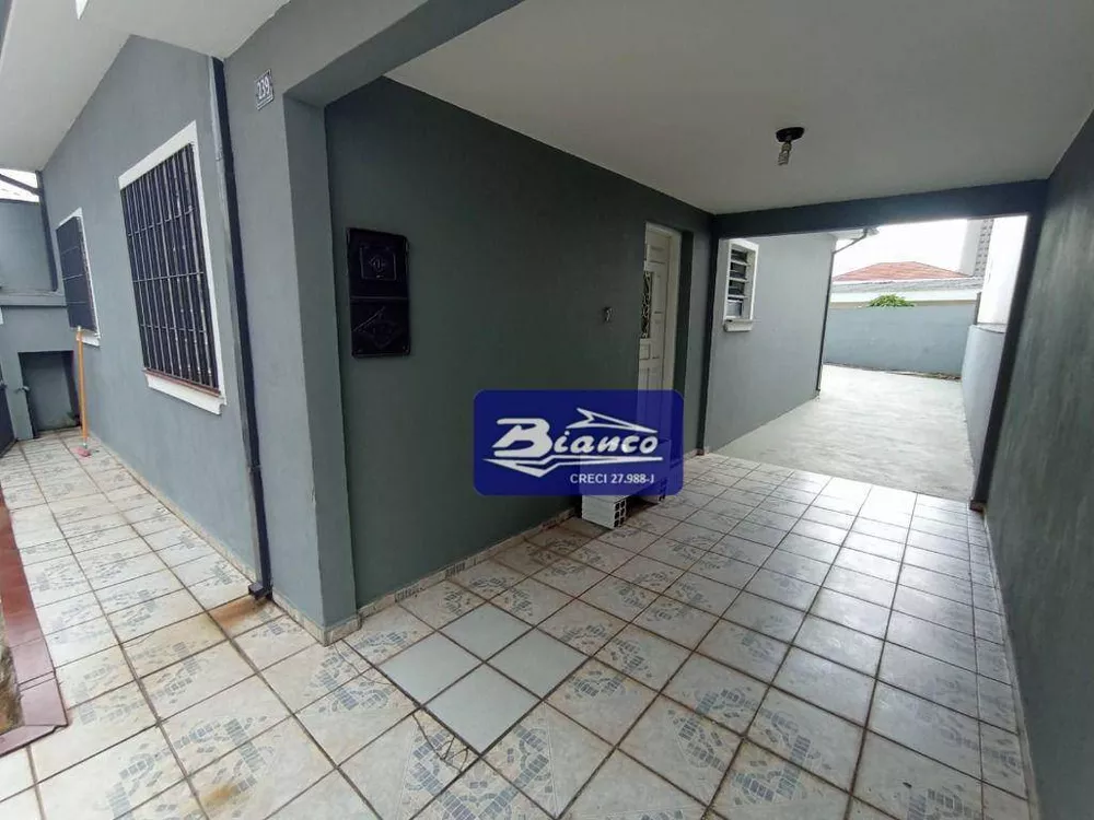 Casa à venda com 3 quartos, 88m² - Foto 1