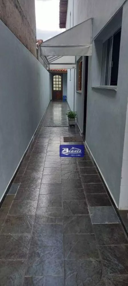 Sobrado à venda com 3 quartos, 191m² - Foto 1