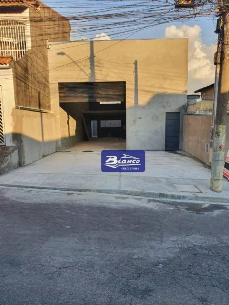 Depósito-Galpão-Armazém à venda, 200m² - Foto 1