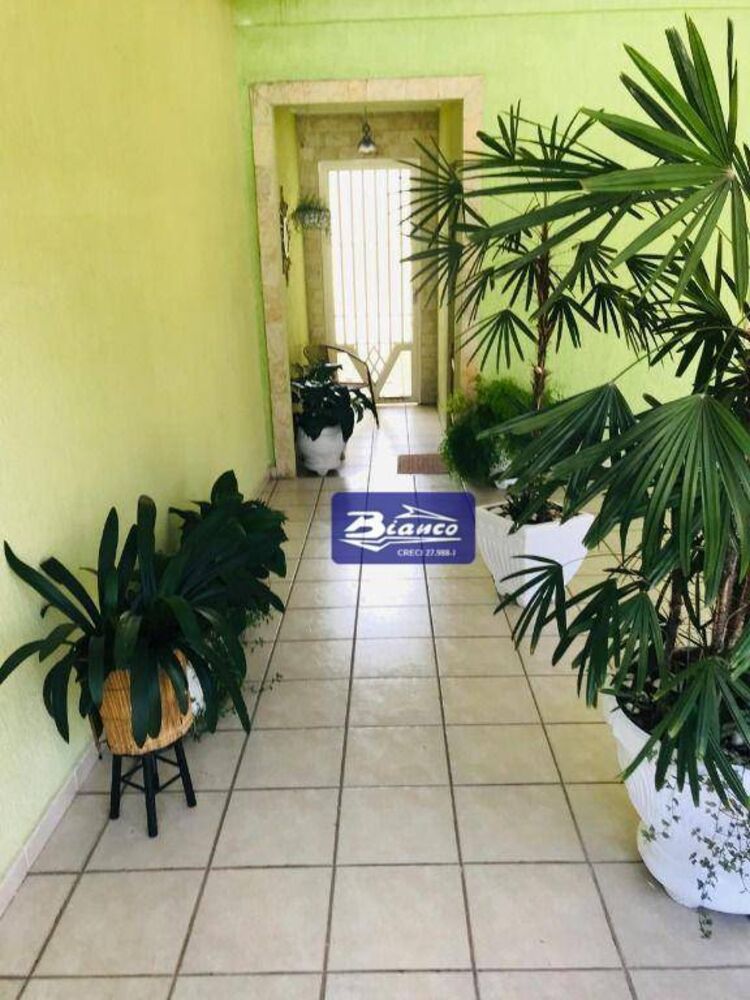 Sobrado, 3 quartos, 179 m² - Foto 2