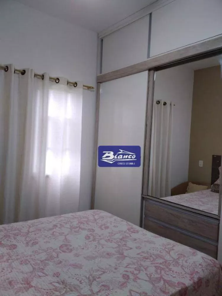 Apartamento à venda com 3 quartos, 75m² - Foto 2