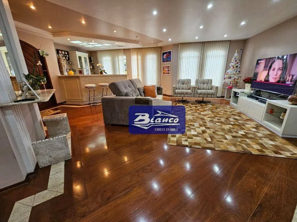 Sobrado, 4 quartos, 347 m² - Foto 1