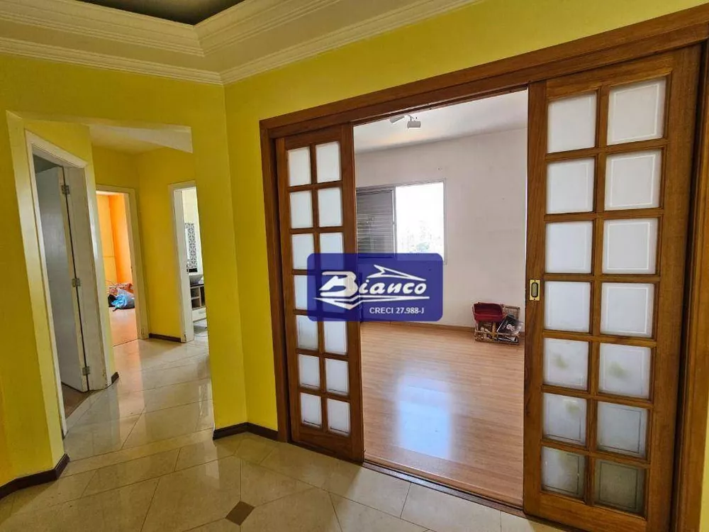 Apartamento para alugar com 3 quartos, 90m² - Foto 4