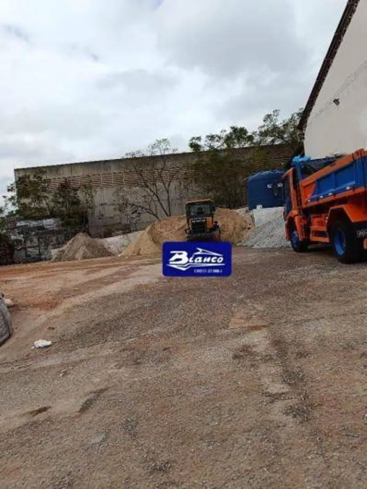 Depósito-Galpão, 2700 m² - Foto 1