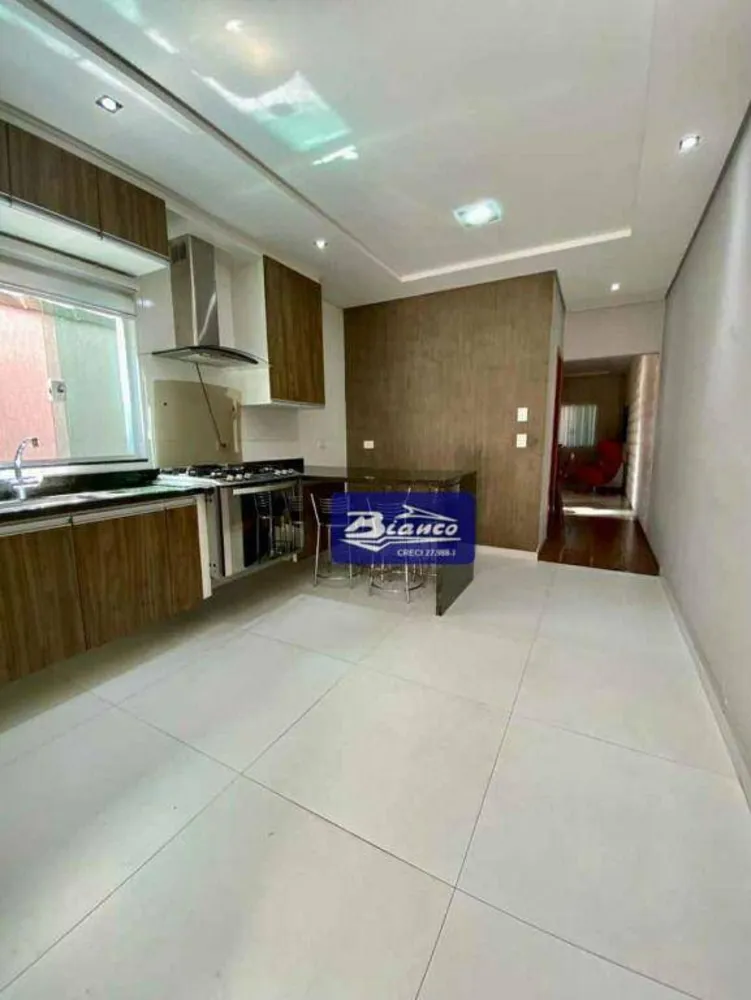 Sobrado, 4 quartos, 216 m² - Foto 1