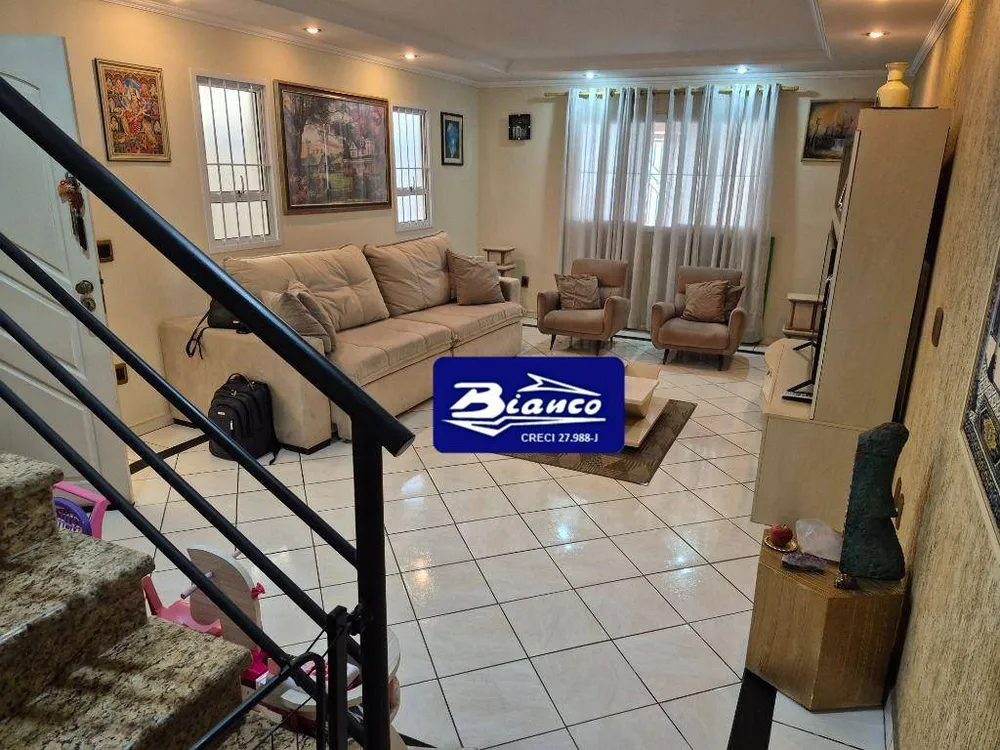 Sobrado, 4 quartos, 218 m² - Foto 1