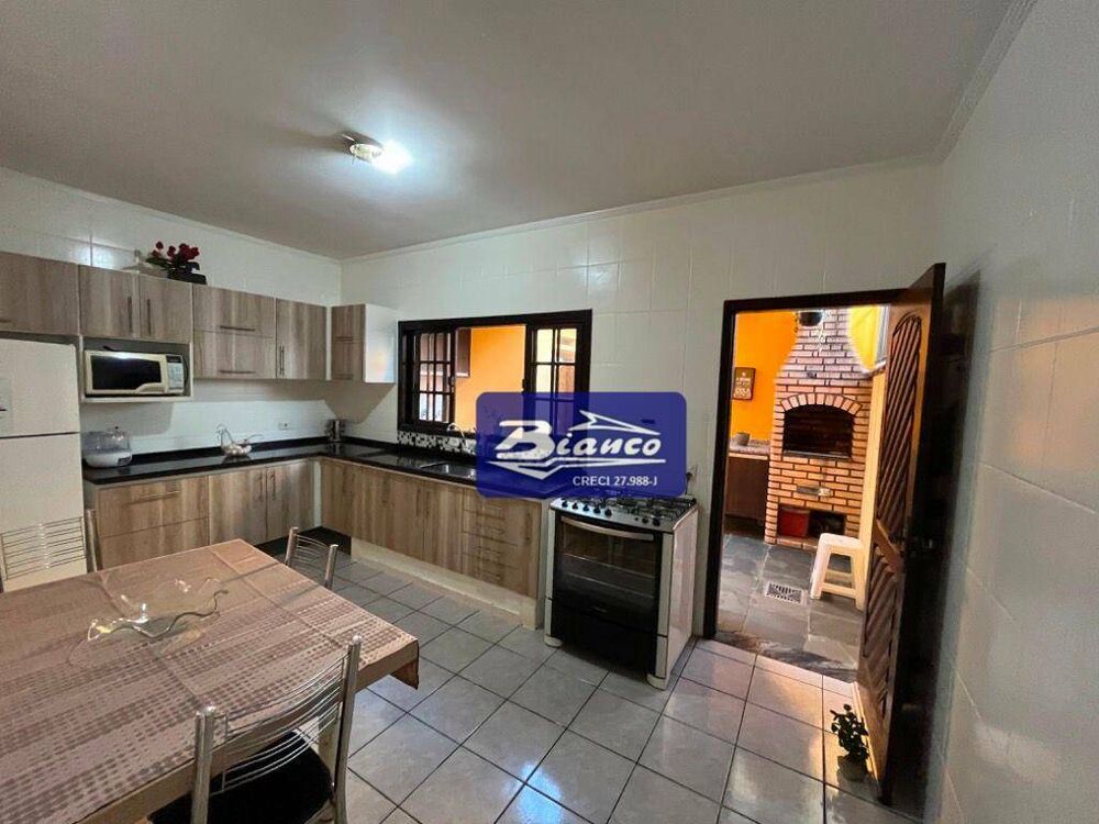 Sobrado à venda com 2 quartos, 80m² - Foto 2