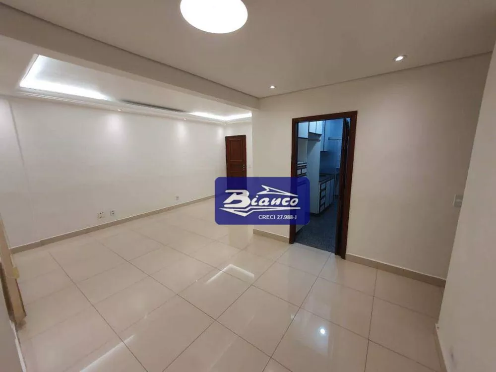 Apartamento à venda com 3 quartos, 63m² - Foto 2