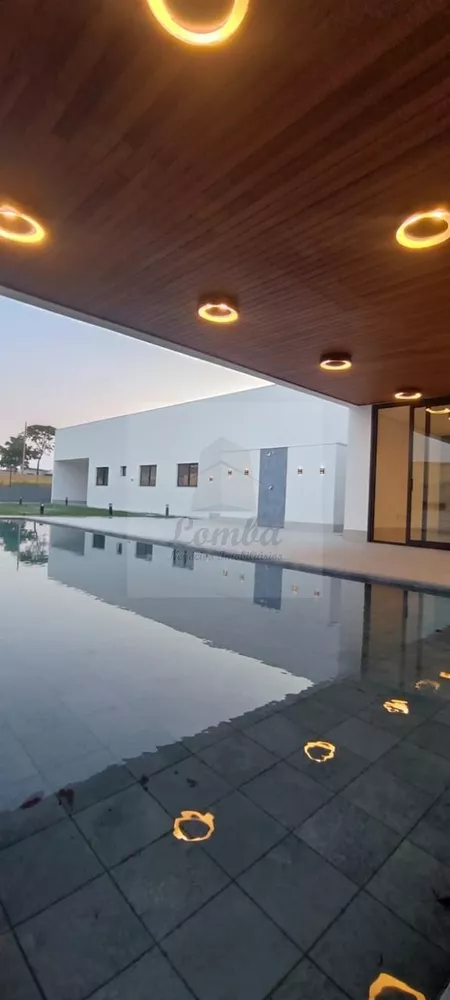 Casa à venda com 6 quartos, 400m² - Foto 5