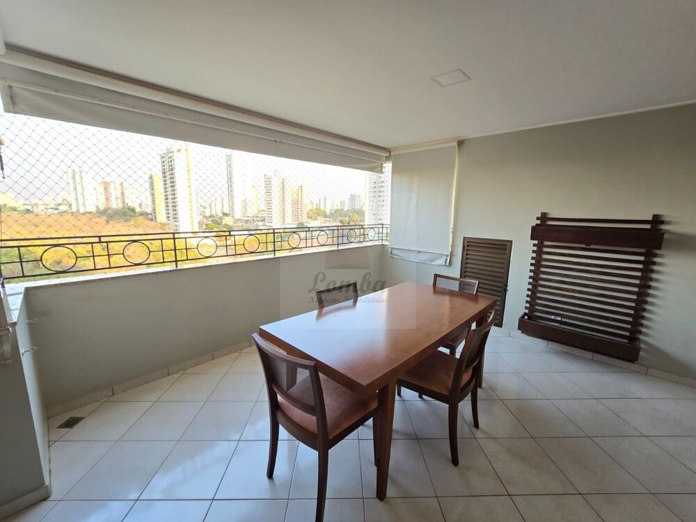 Apartamento para alugar com 3 quartos, 234m² - Foto 12