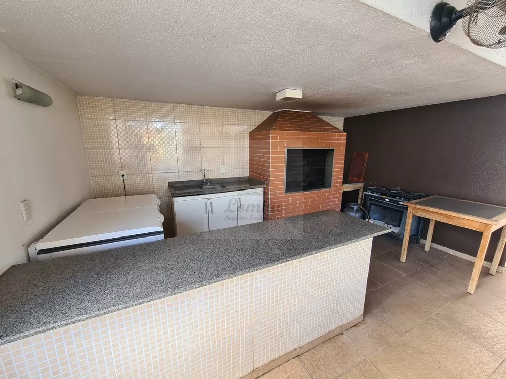 Apartamento à venda com 3 quartos, 185m² - Foto 2