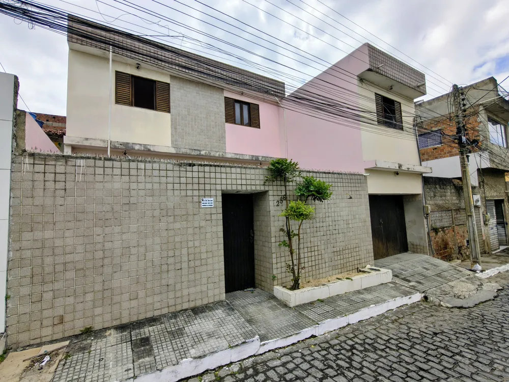 Casa, 5 quartos, 165 m² - Foto 1
