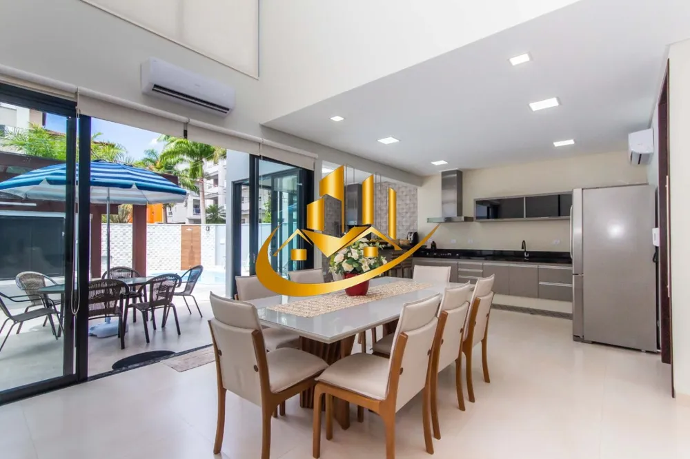Casa, 4 quartos, 238 m² - Foto 1