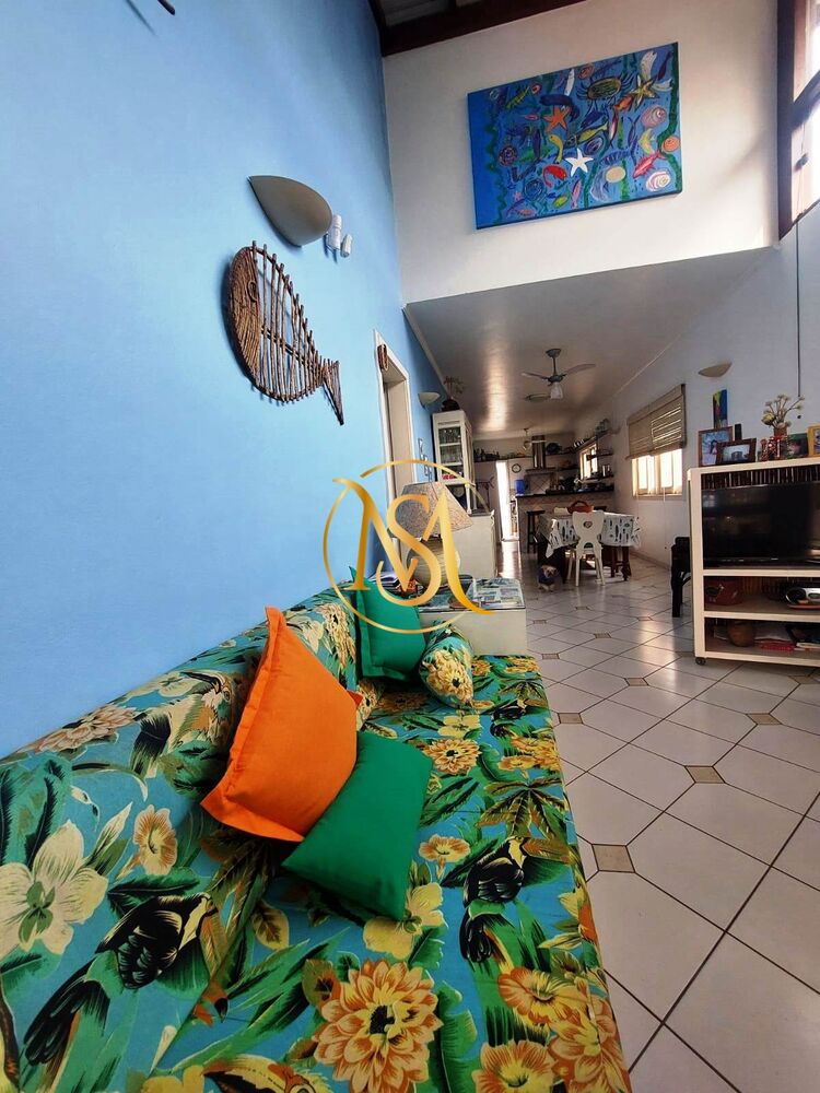 Casa, 5 quartos, 141 m² - Foto 1