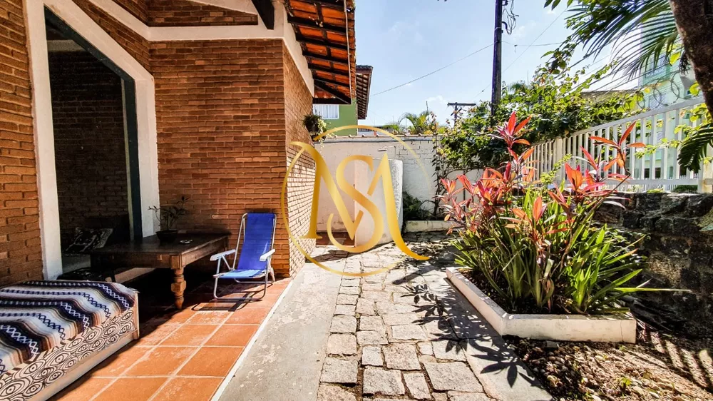 Casa à venda e aluguel com 6 quartos, 250m² - Foto 2