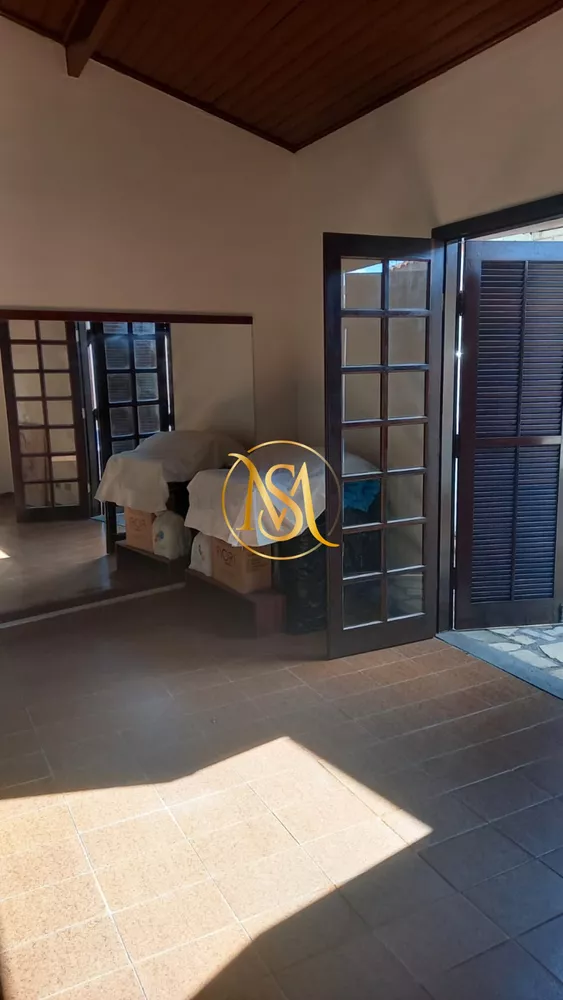 Casa à venda com 5 quartos, 228m² - Foto 5