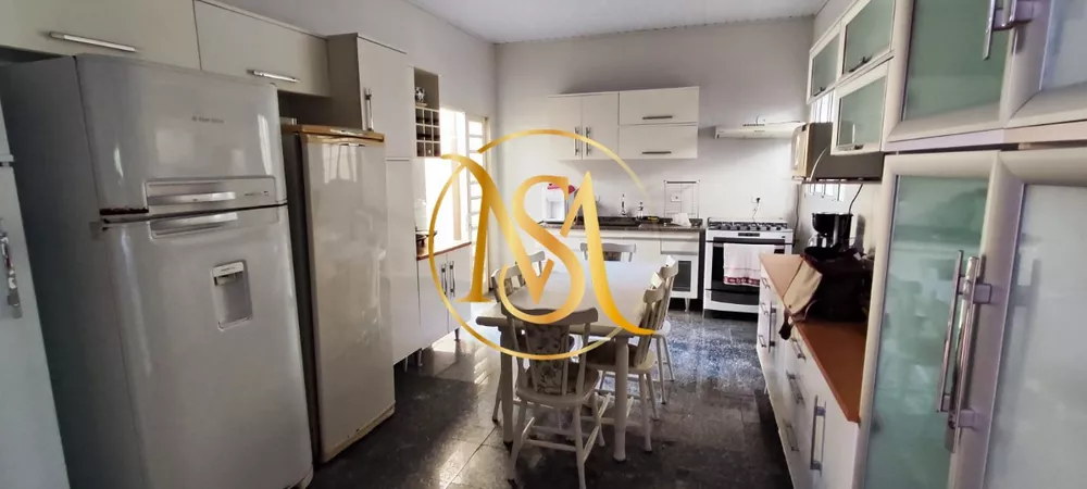 Casa, 4 quartos, 303 m² - Foto 4