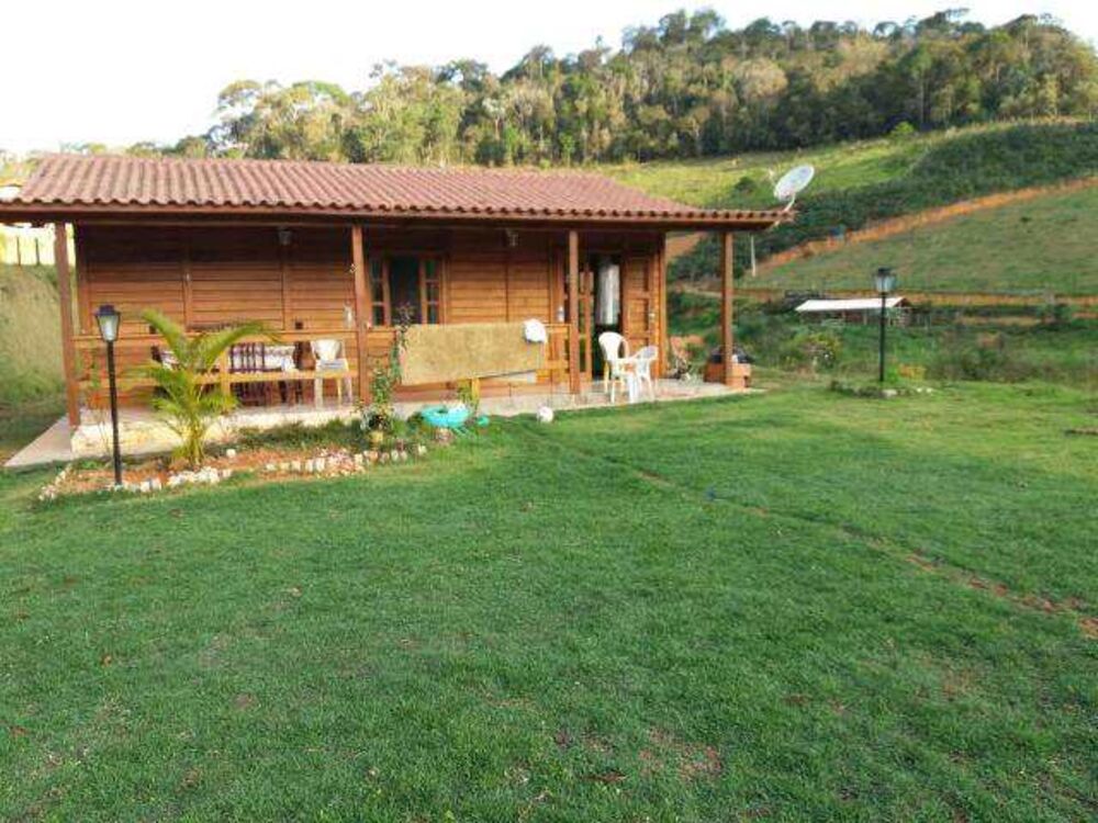 Chácara, 3 quartos, 2500 m² - Foto 1