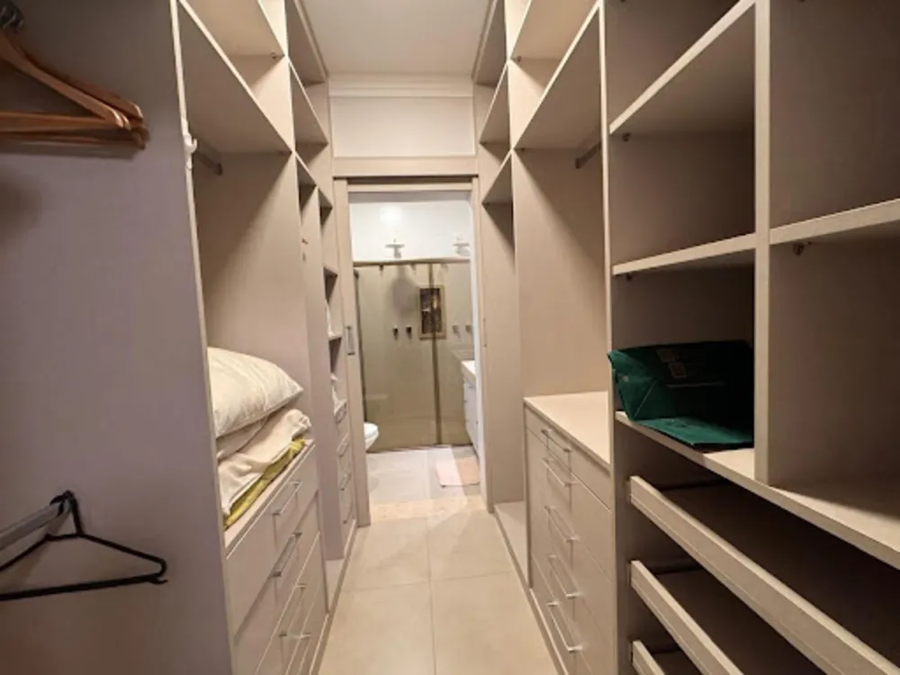 Sobrado, 3 quartos, 213 m² - Foto 1