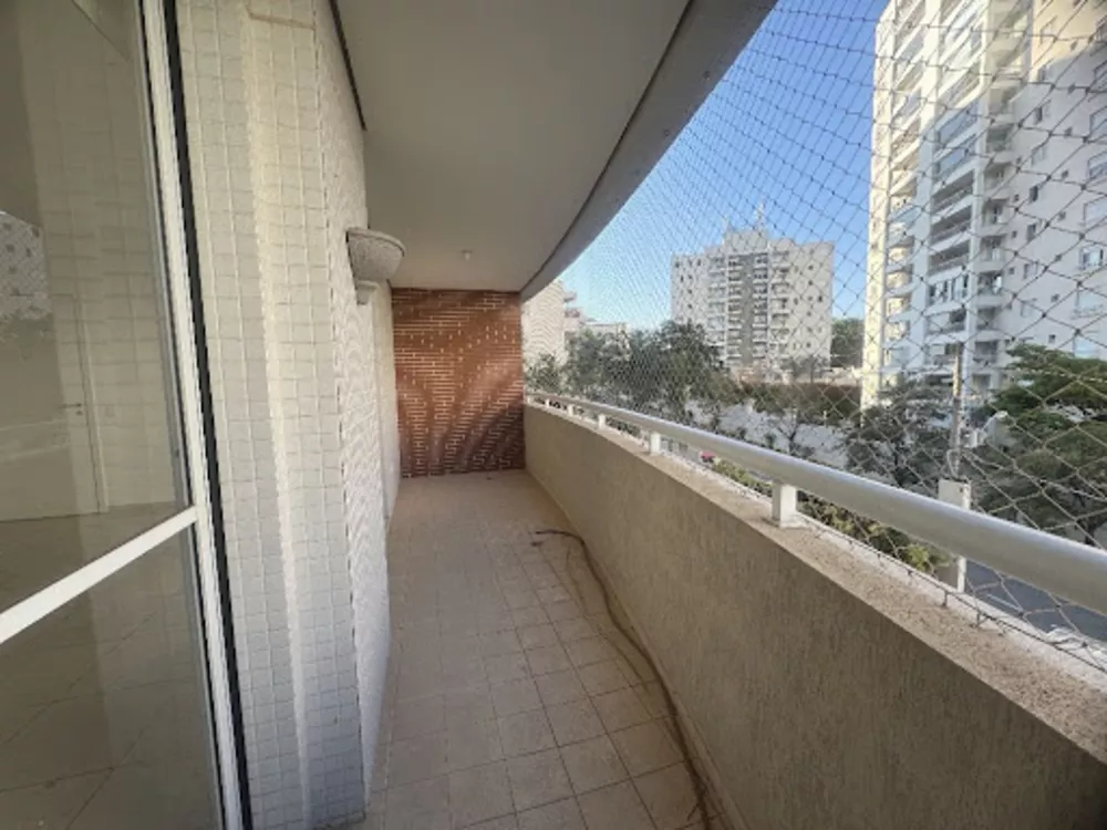 Apartamento para alugar com 3 quartos, 145m² - Foto 3